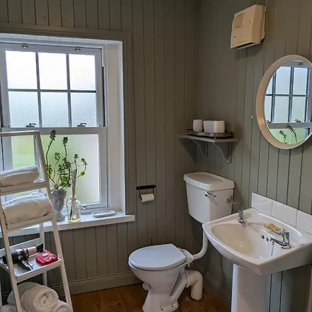 1780 Street Apartment Dingle